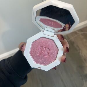 Fenty beauty wattabrat highlight
